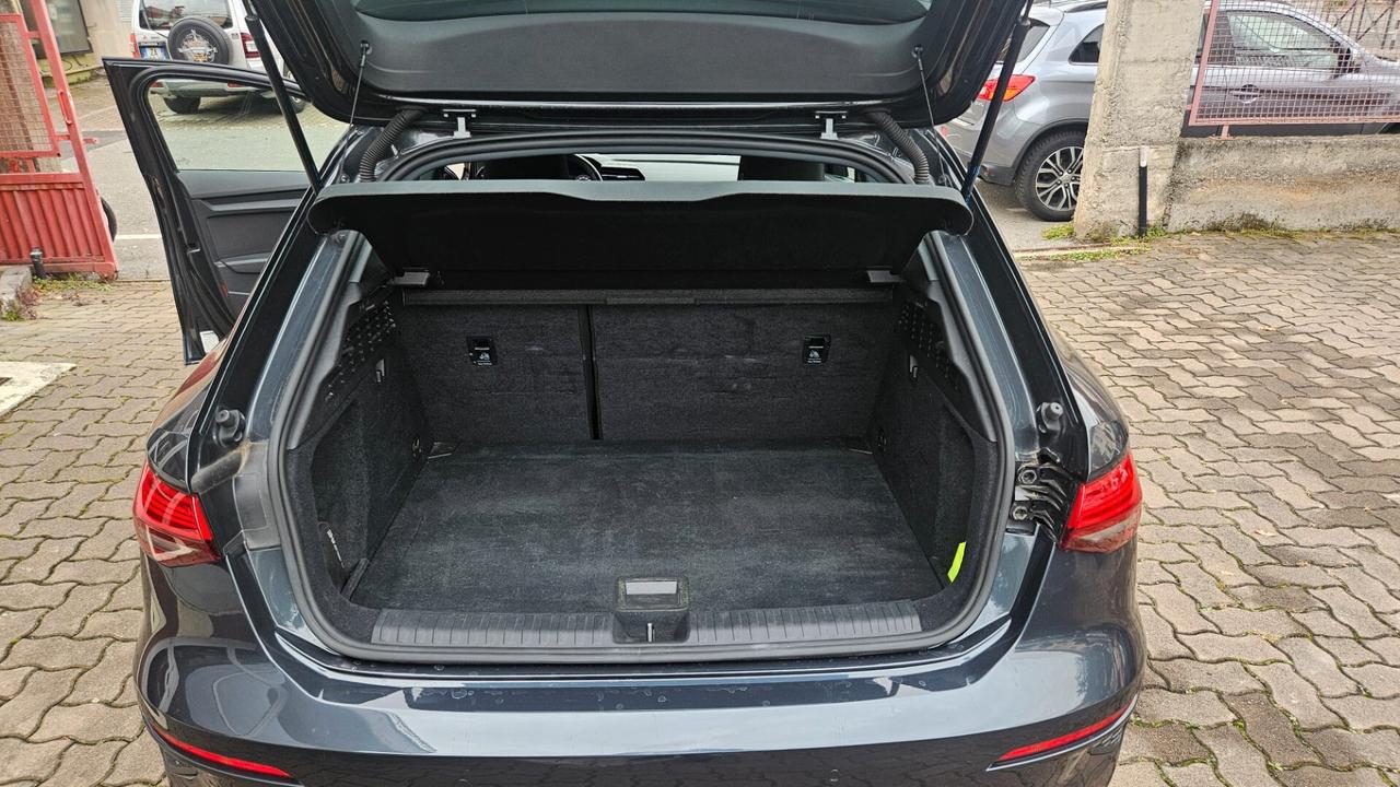 Audi A3 Sportback 2.0 tdi s-tronic NAVY-VIRTUAL-LED