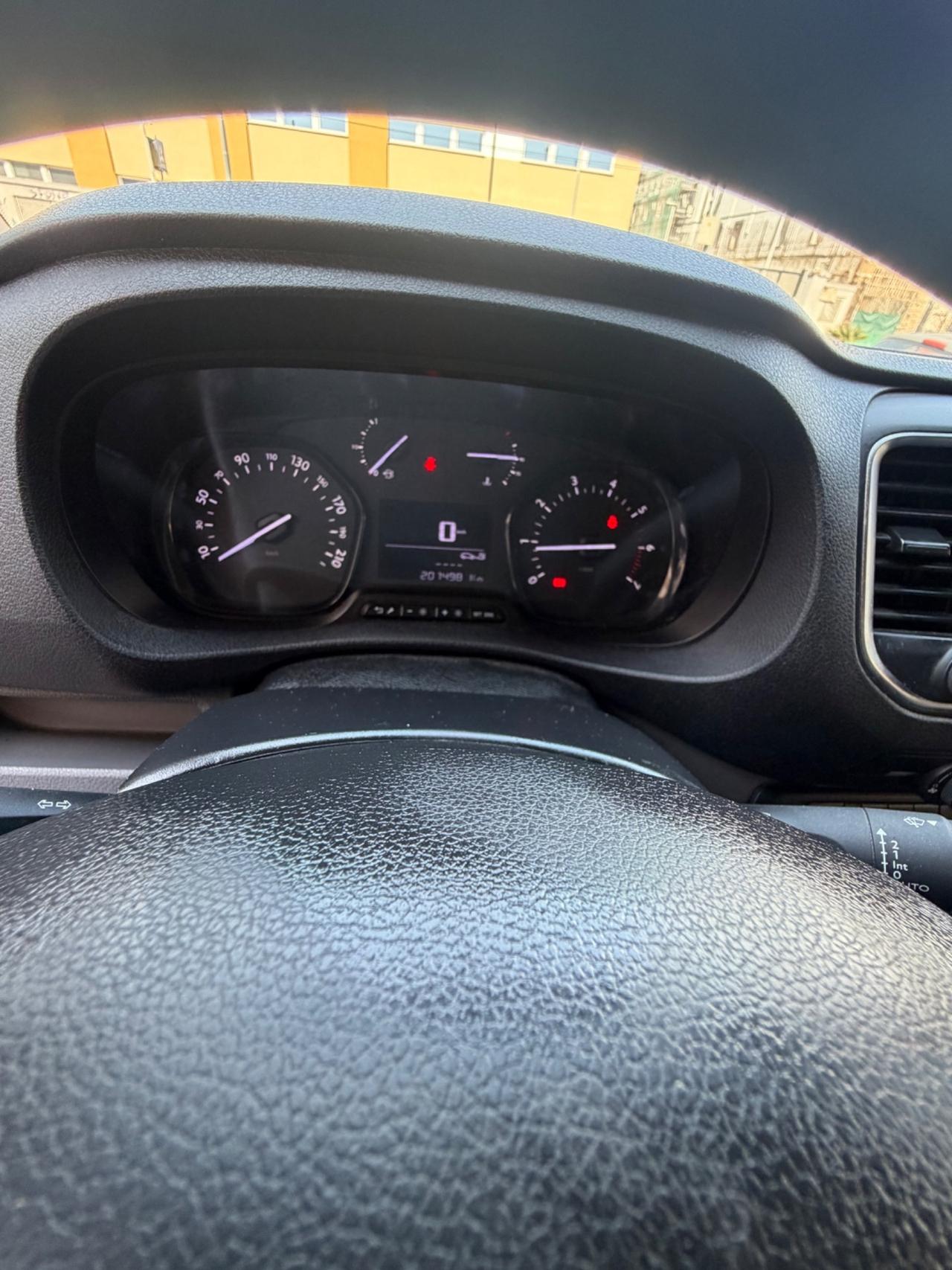 Peugeot expert 1.5 turbo diesel L1H1 2020