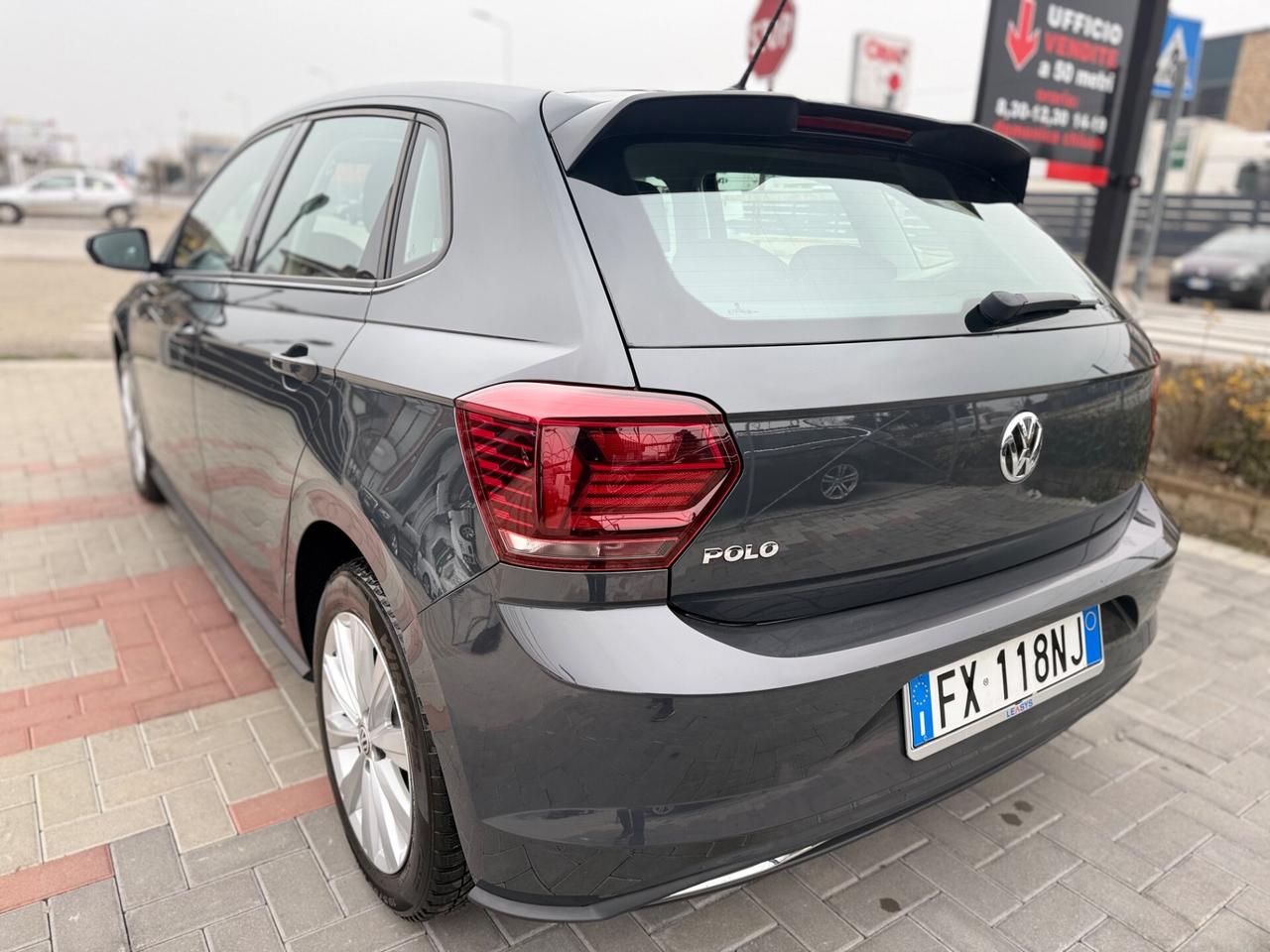 Volkswagen Polo 1.6 TDI 95 CV DSG 5p. R-LINE NEOPATENTATI