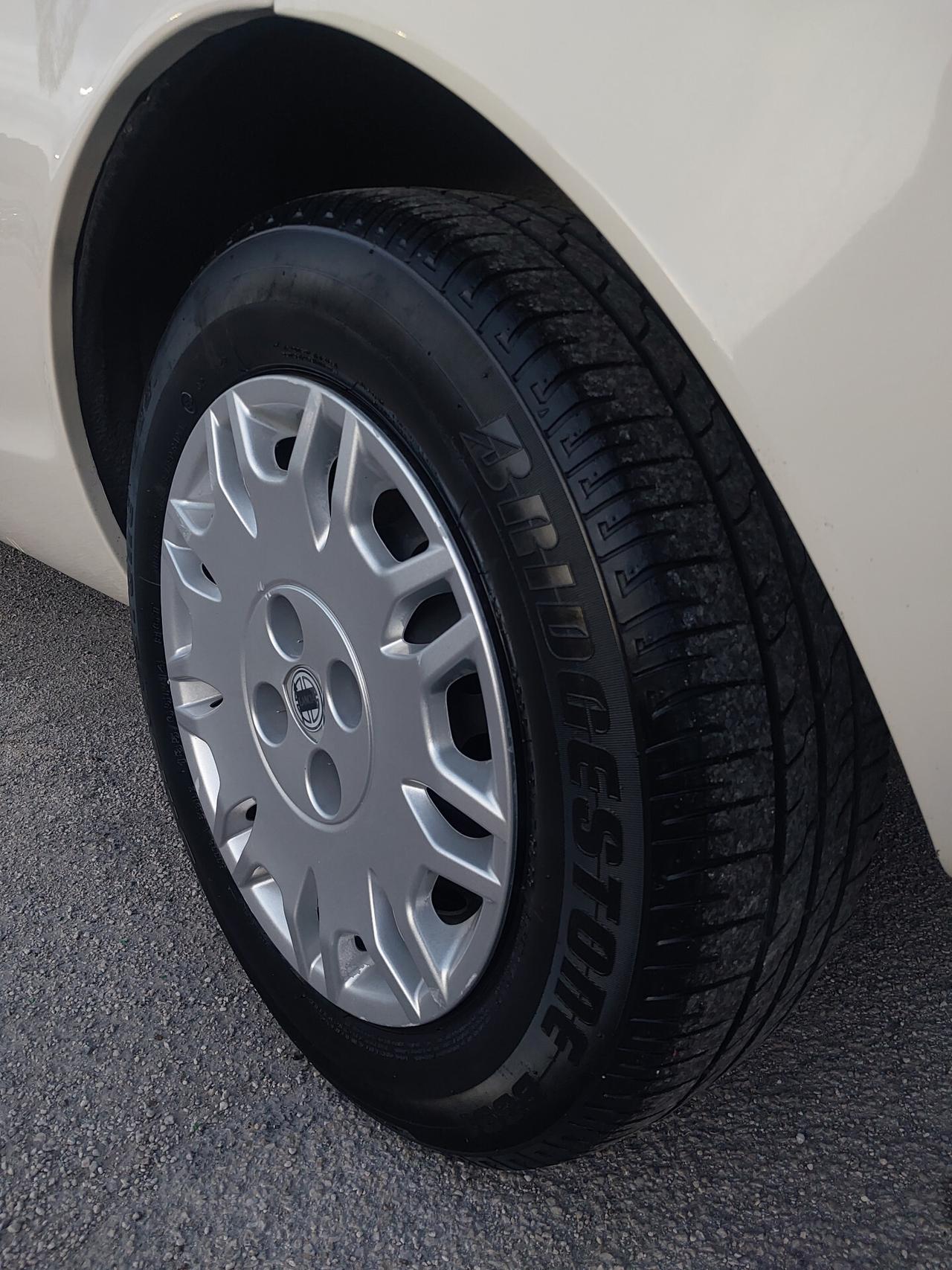 LANCIA YPSILON 1.2 SOLO 86.000 -10/2003