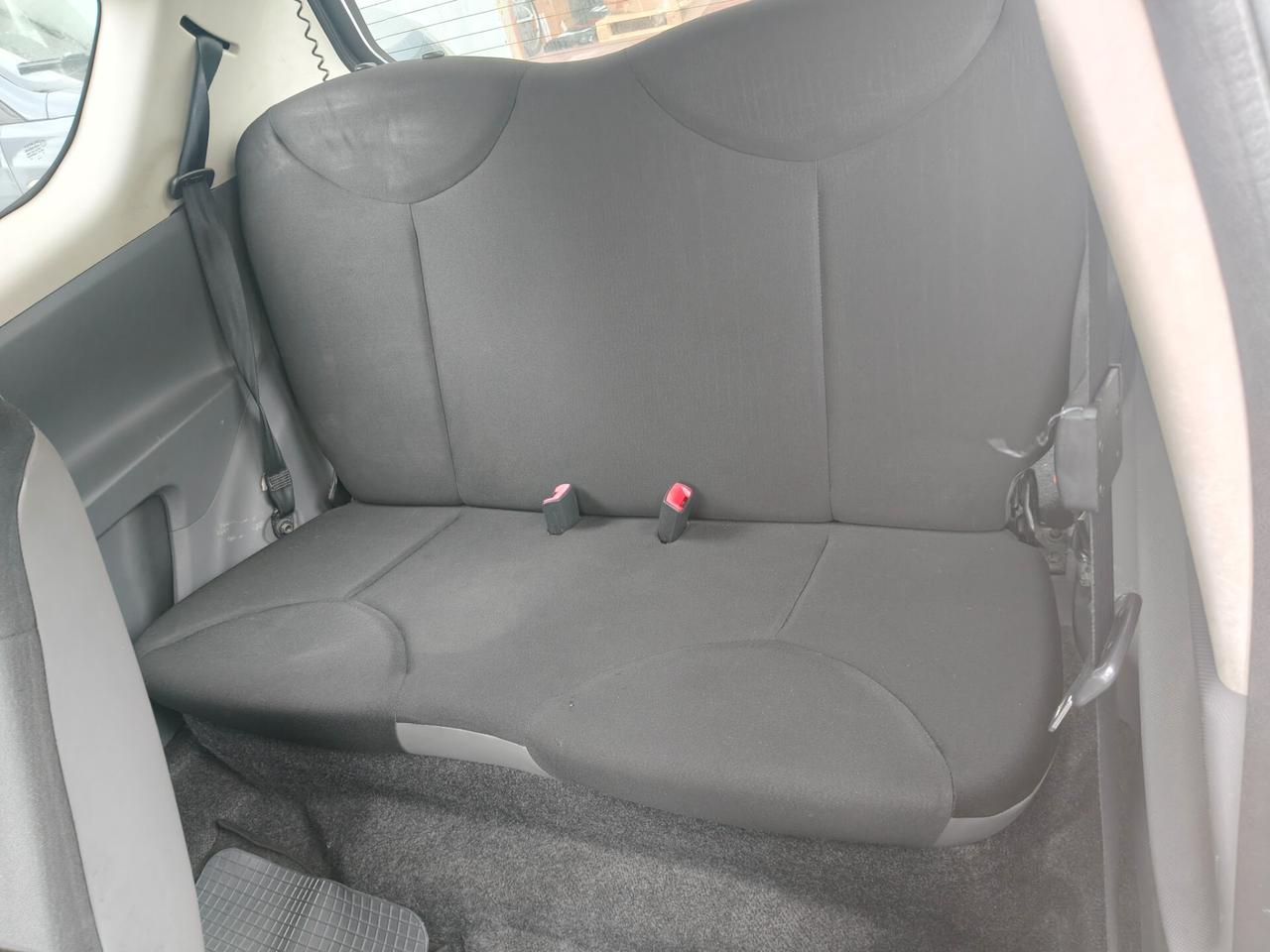 Toyota Aygo 1.0 benzina