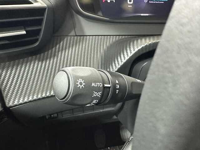 Peugeot 208 PureTech 100 cv Stop&Start 5 porte Allure KM ZERO