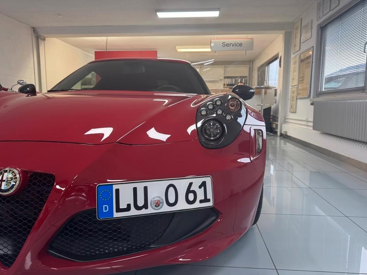 Alfa Romeo 4C 1750 TBi Launch Edition Nr. 295 *Akrapovic