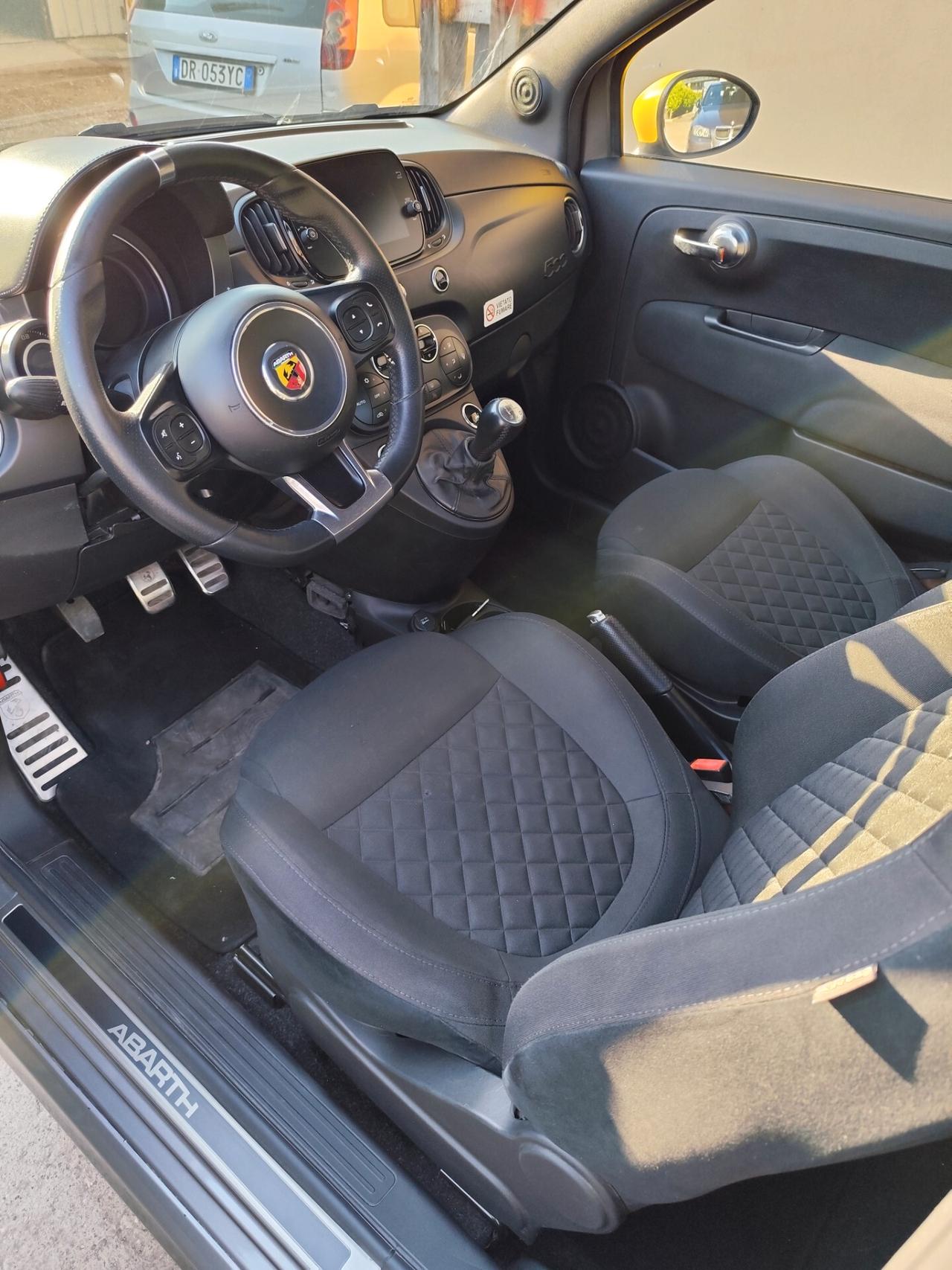 Abarth 595 1.4 Turbo T-Jet 165 CV