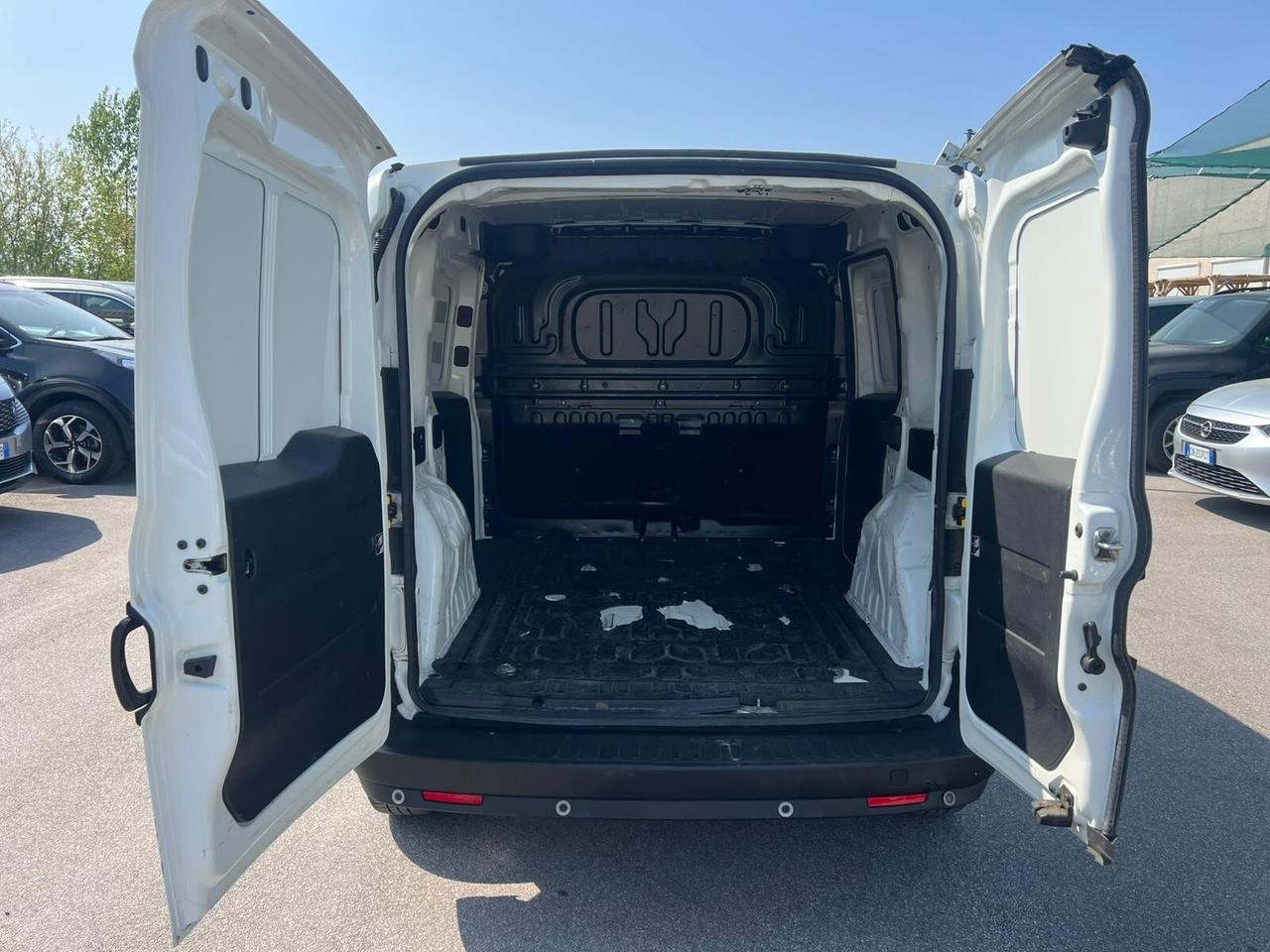 Fiat Doblo 1.3 MJT 3 POSTI PL-TN Cargo Maxi Lamierato SX