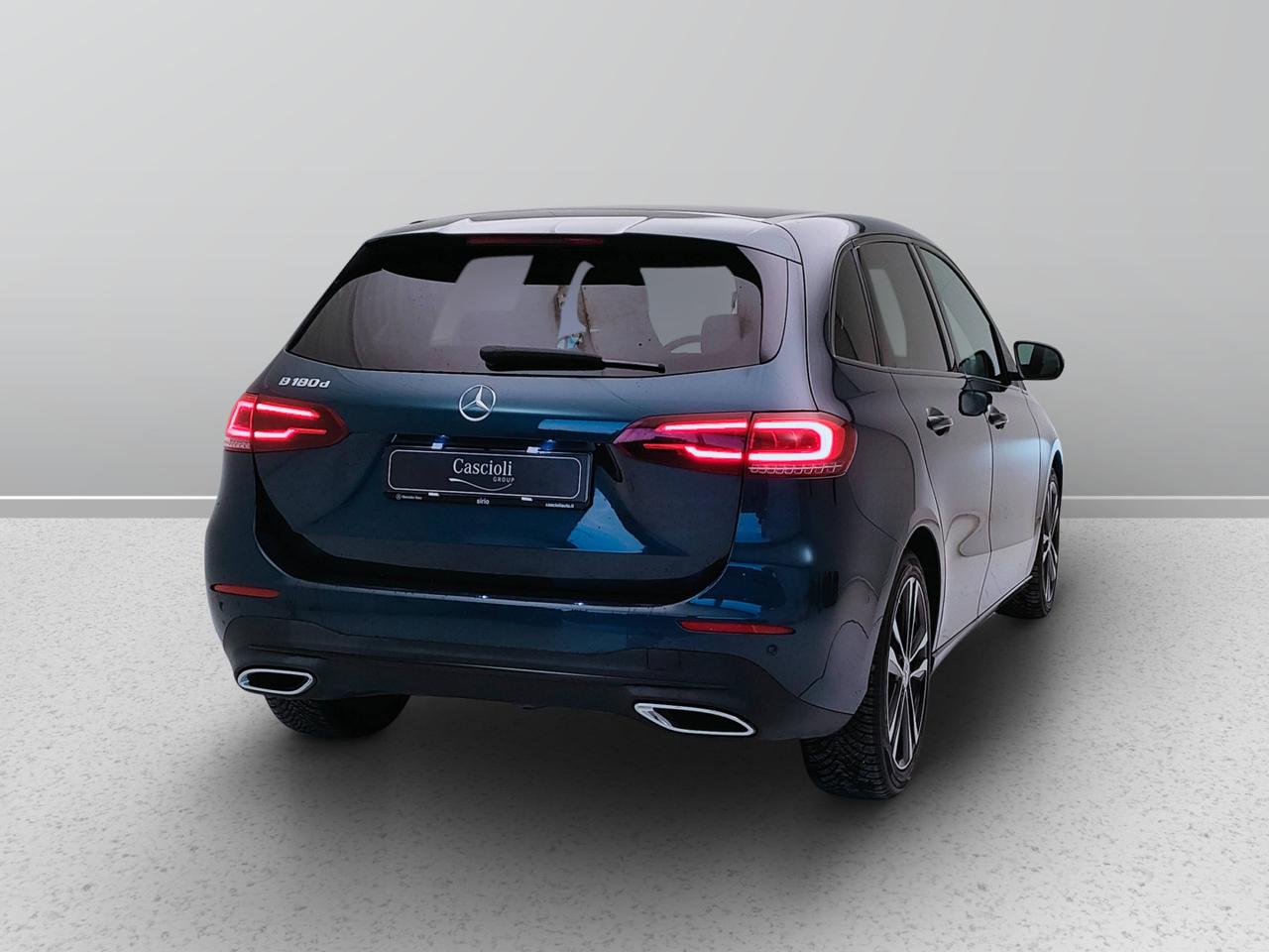 Mercedes-Benz Classe B - W247 2018 - B 180 d Sport Plus auto