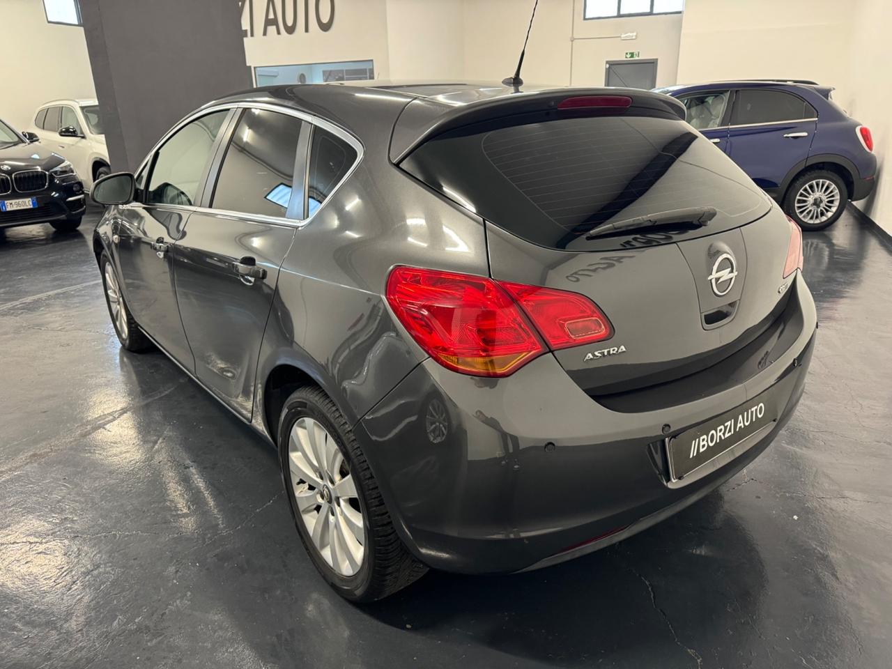 Opel Astra 1.7 CDTI 125CV 5p Cosmo EURO 5