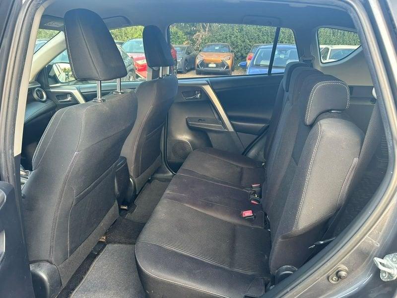 Toyota RAV4 Rav4 2.0 d-4d Lounge 4wd 124cv mt