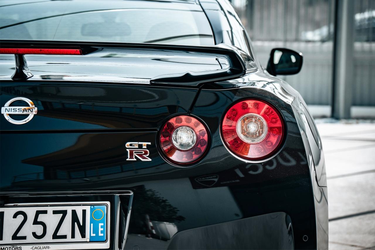 Nissan GT-R 3.8 V6 Black Edition