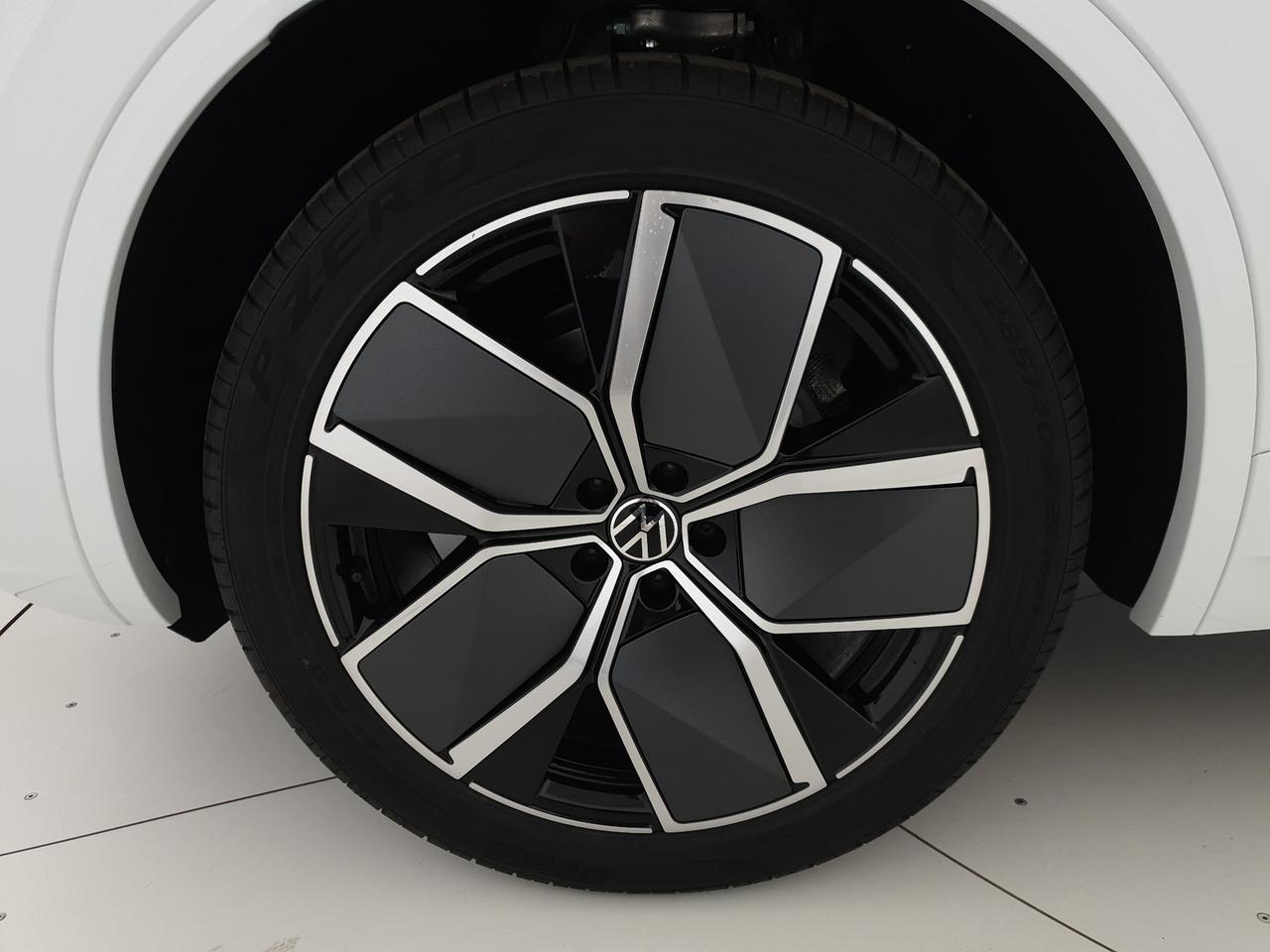 Volkswagen Touareg 3.0 v6 tdi scr r-line 231cv auto