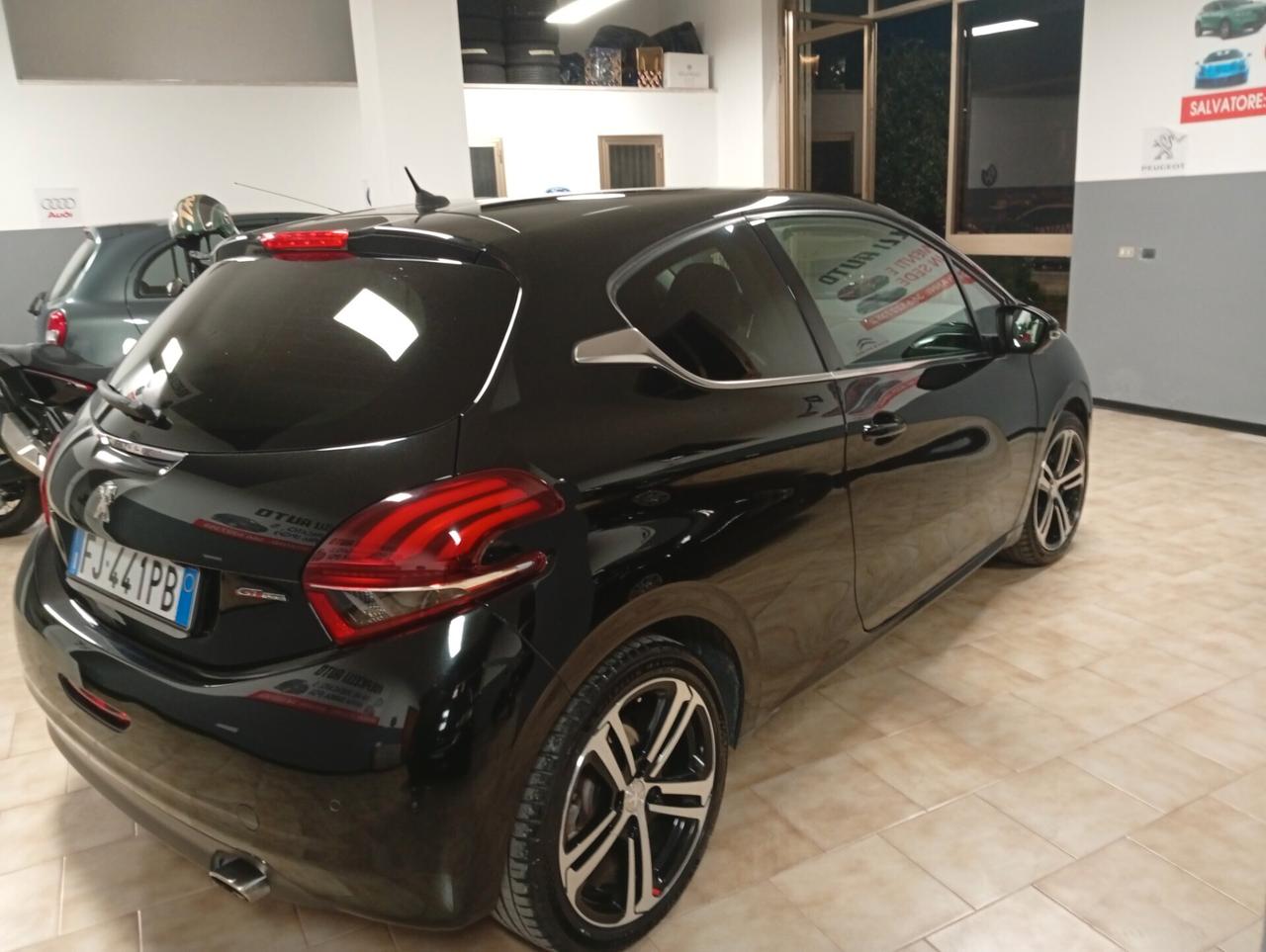 PEUGEOT 208 ANNO 2017 BZ 1.2 GT LINE ADATTA NEOPATENTATI KM 134 MILA