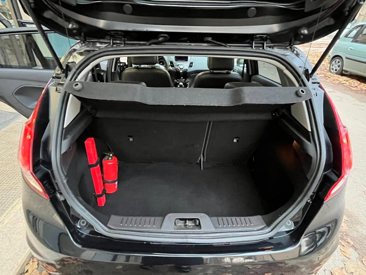 Ford Fiesta 1.5 TDCi 75CV 5 porte Titanium