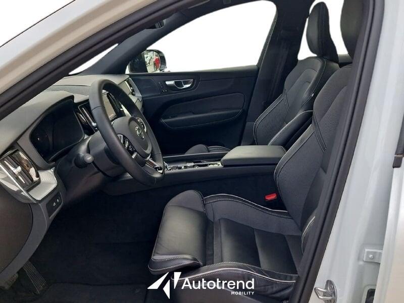 Volvo XC60 T6 Plug-in Hybrid 253+14 CV AWD Automatico Plus Dark