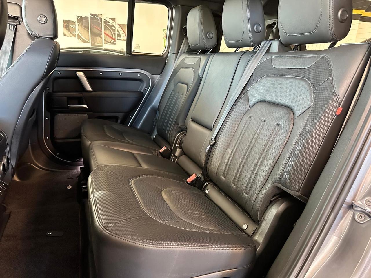 Land Rover Defender 110 3.0D I6 250 CV AWD Auto X-Dynamic HSE