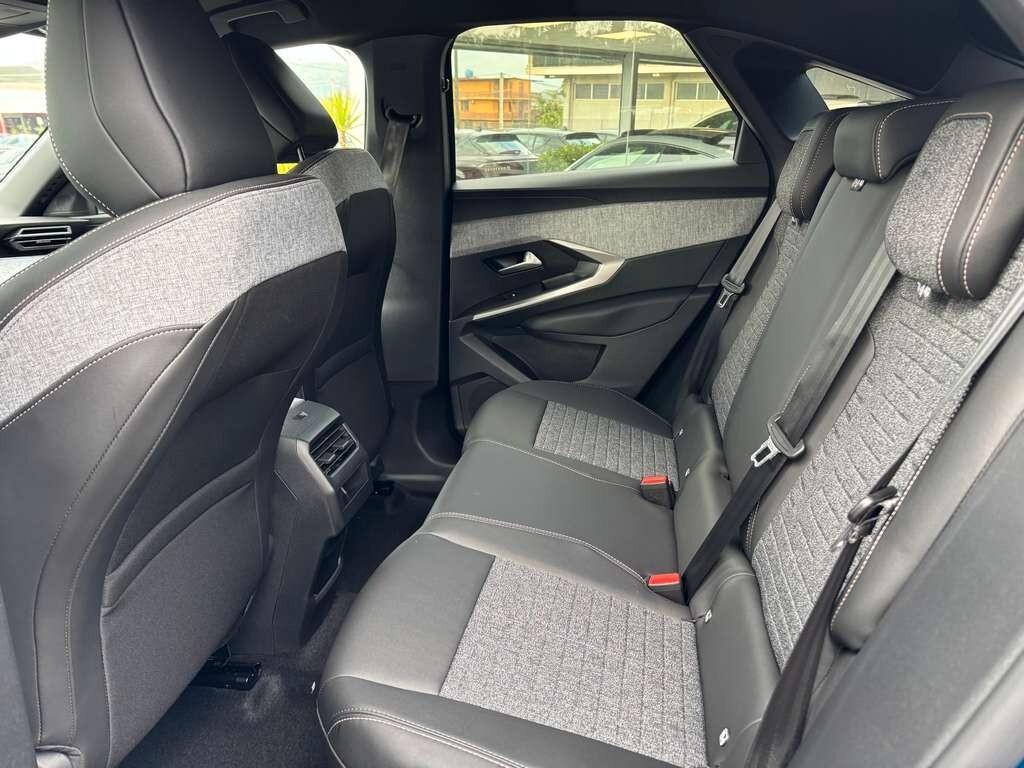 Peugeot 3008 Hybrid 145 Allure KM 0 IVA ESPOSTA Tua a solo 309 Euro al mese