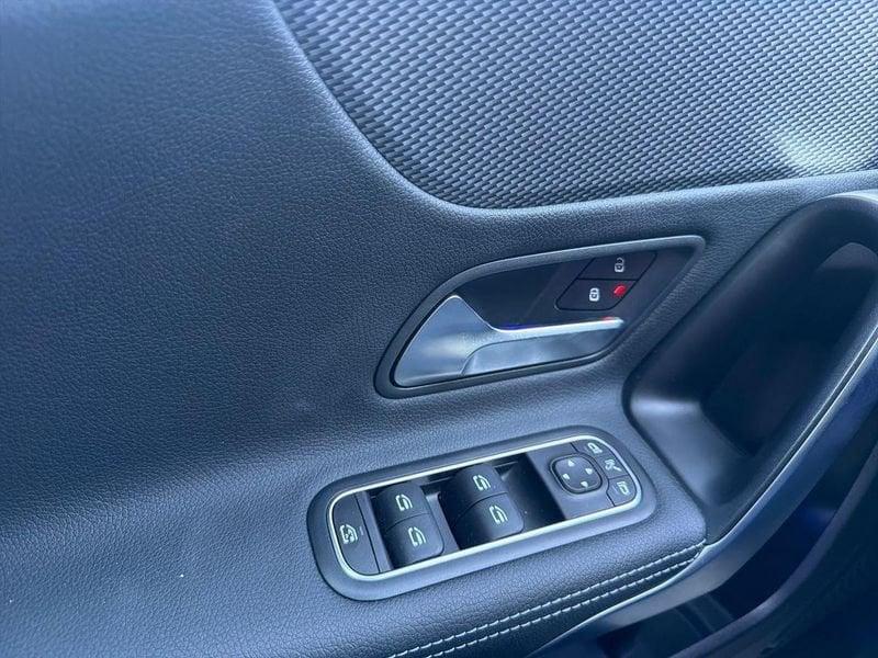 Mercedes-Benz Classe A A 180 d Sport Extra