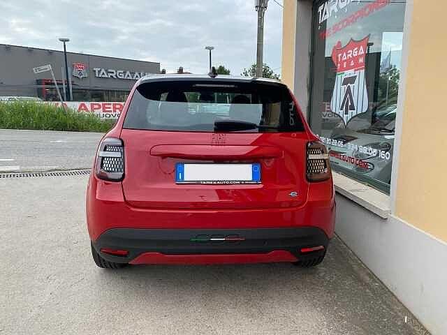 Fiat 600e Red