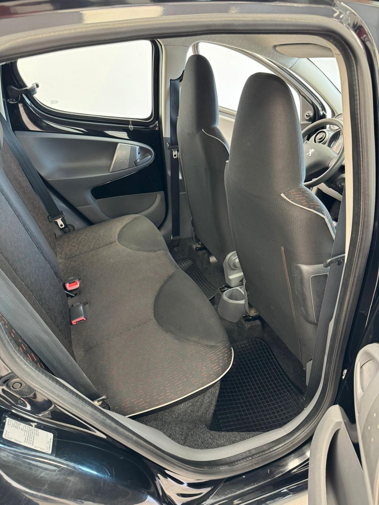 Peugeot 107 1.0 68CV 5p. Sweet Years