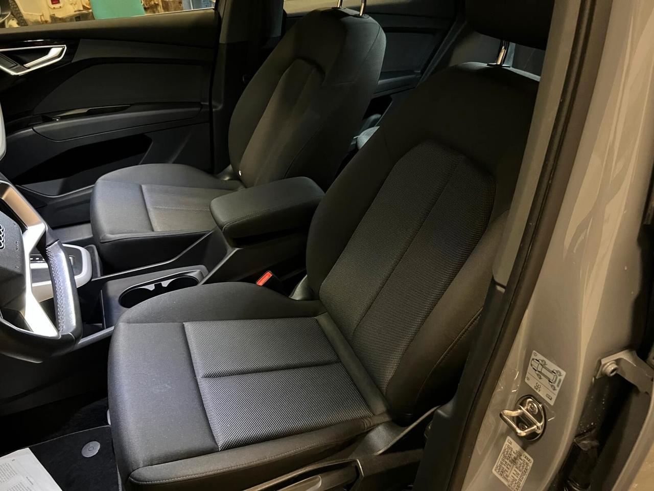 Audi Q4 45 e-tron quattro Business Advanced