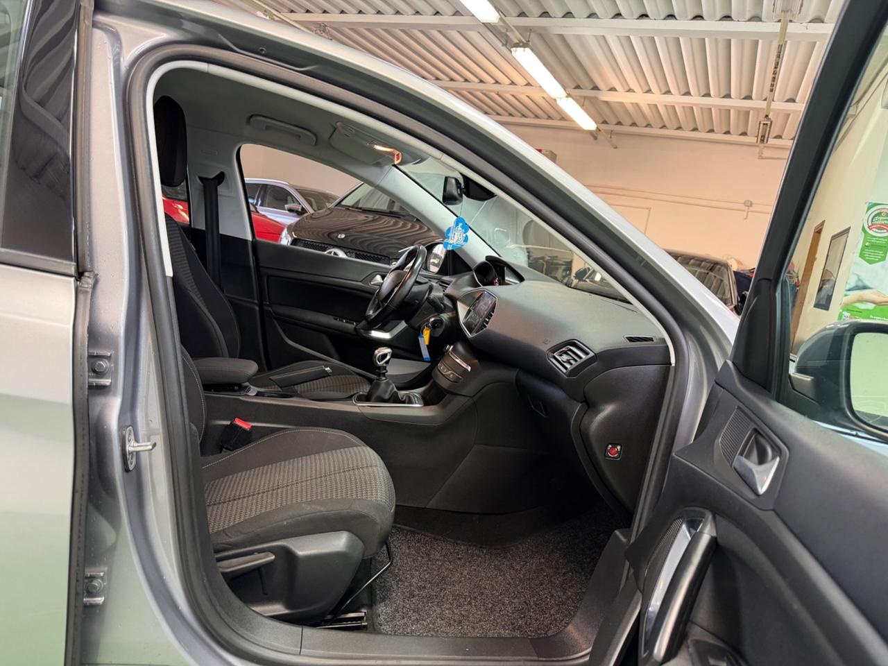 Peugeot 308 130CV 129.000KM