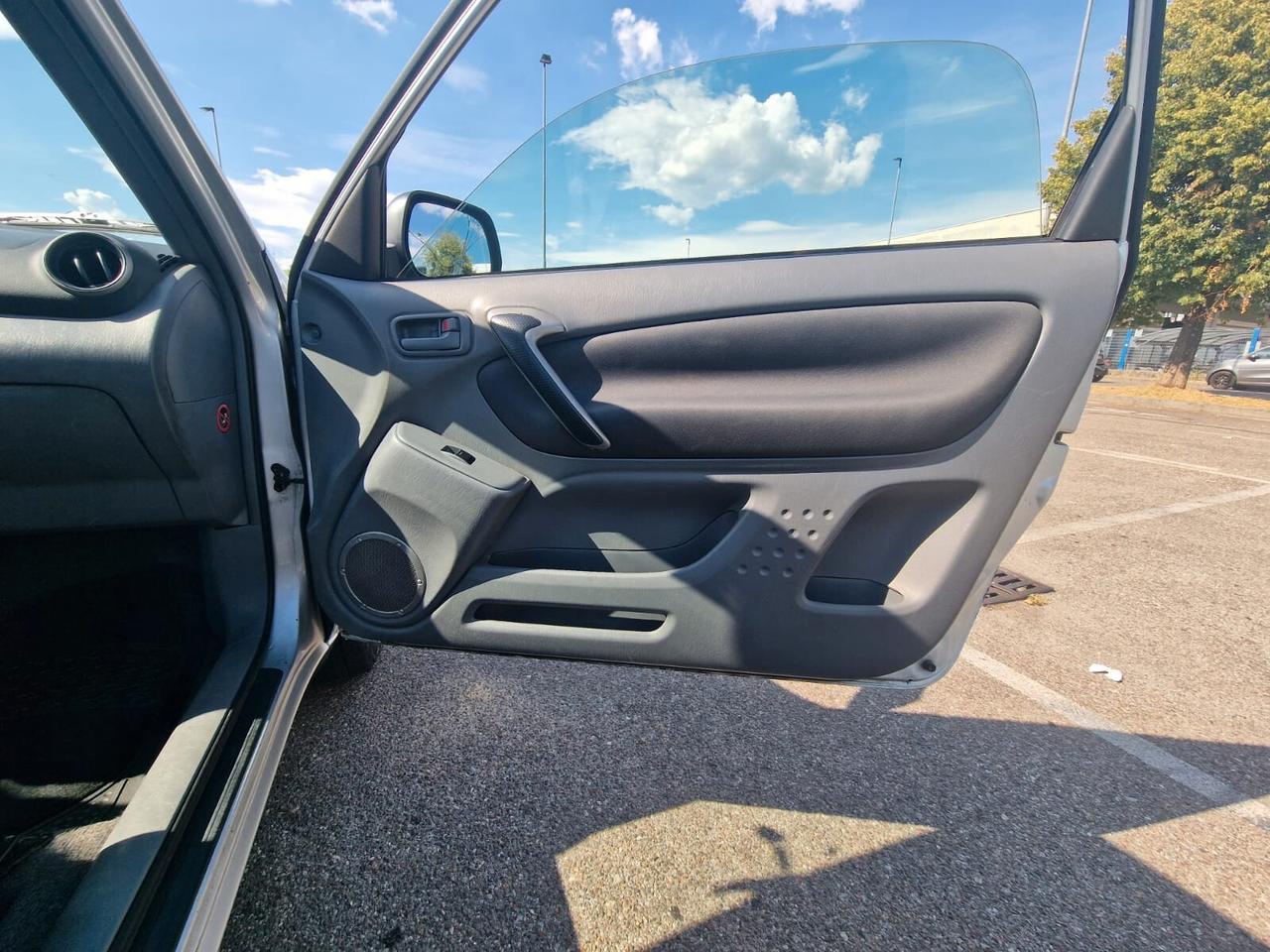 Toyota RAV 4 RAV4 2.0 16V cat 3 porte Sol MAI USATA COME FUORISTRADA