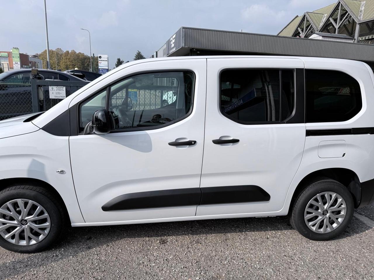 Fiat Doblo Passo Corto 1.5 d Doblo 130cv auto