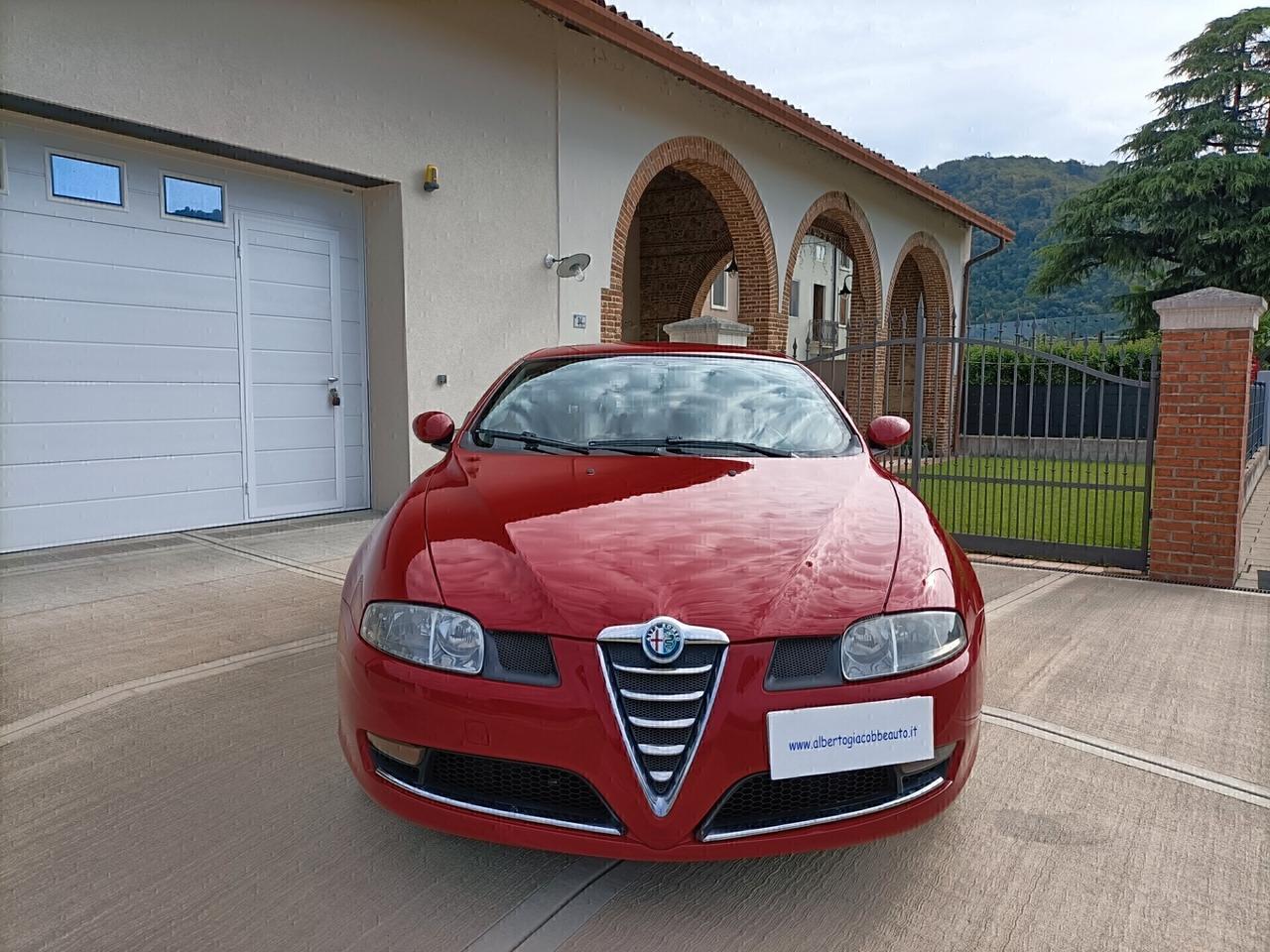 Alfa Romeo GT 1.9 JTDM 16V Distinctive