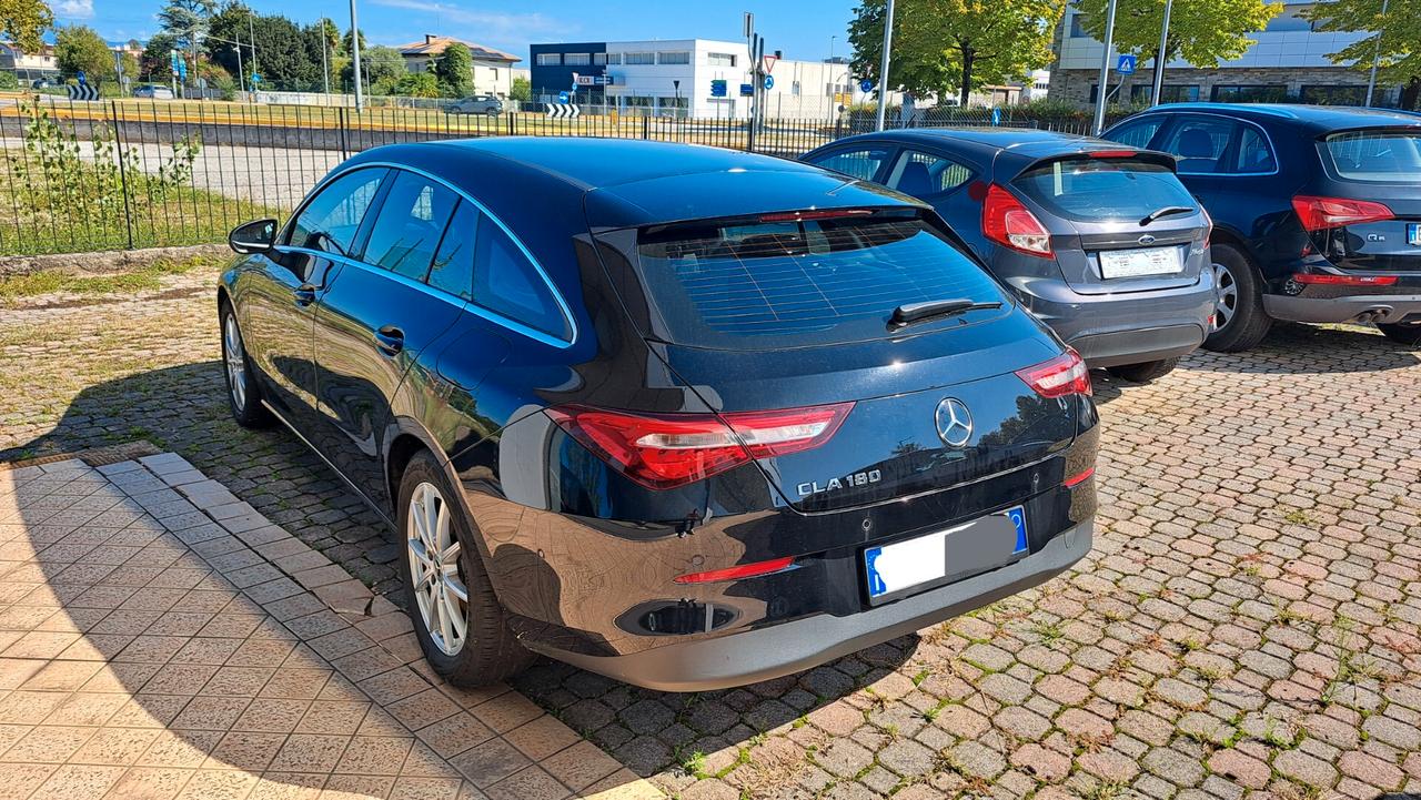 Mercedes-benz CLA 180 Automatic Shooting Brake Executive