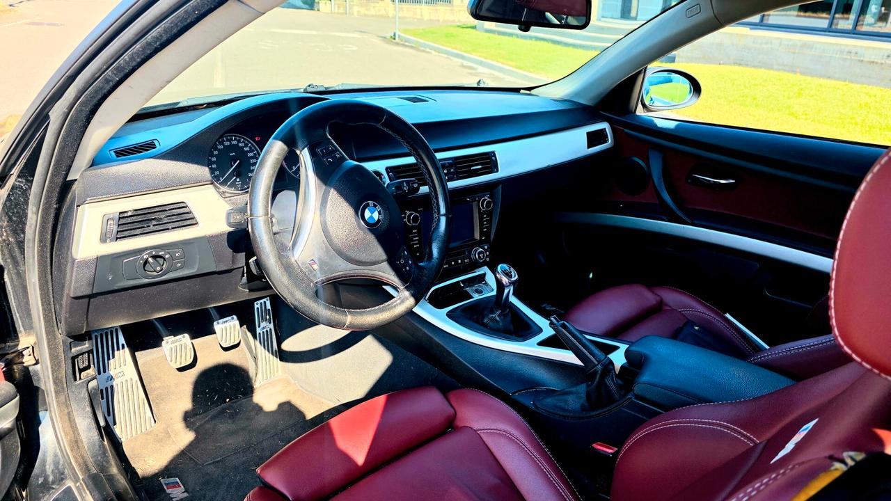 Bmw 320d E92 coupè Interni pelle rosso