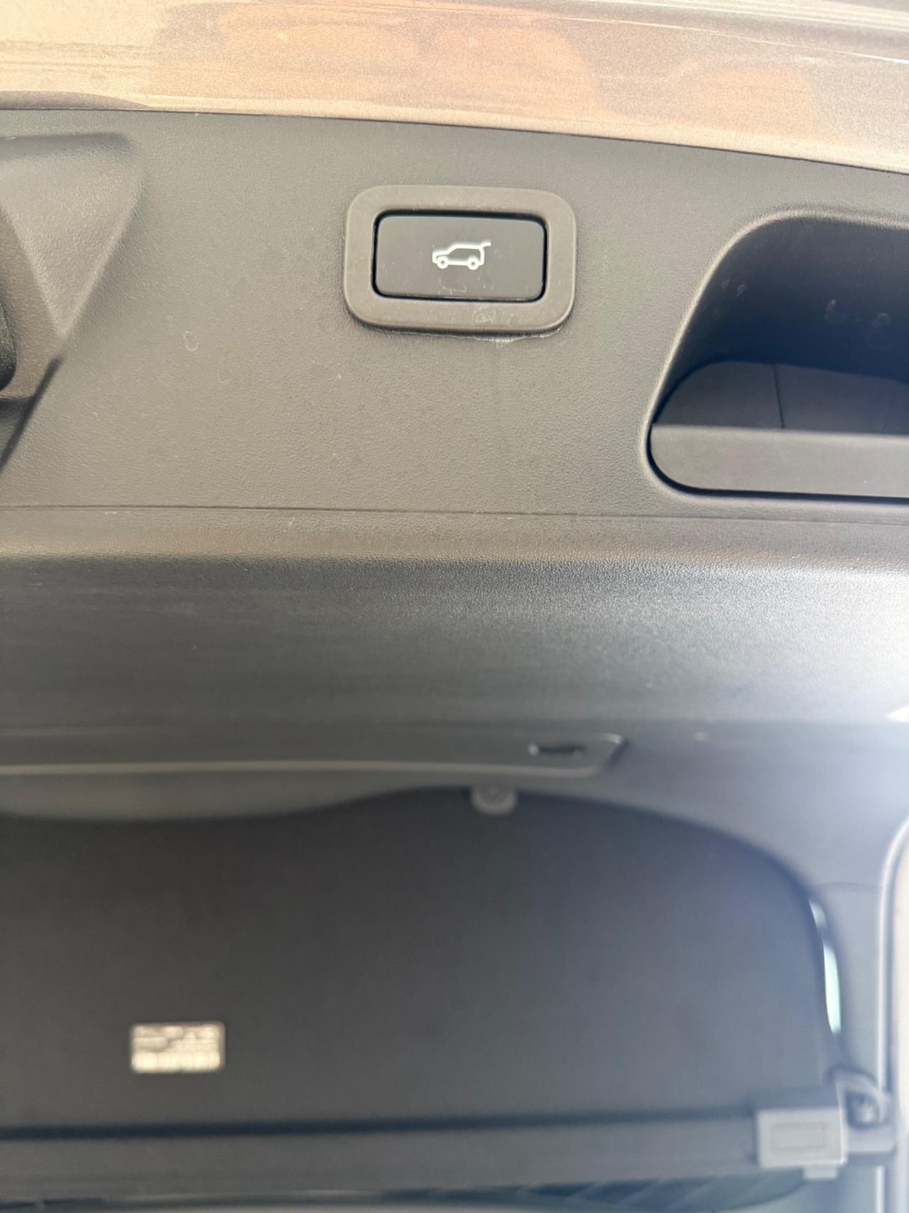 Jaguar E-Pace mhev R-Dynamic 204cv VIRTUAL COCKPIT.TELECAMERA 360*,NAVI,APPLE CARPLAY,INTERNI PELLE CARTIER