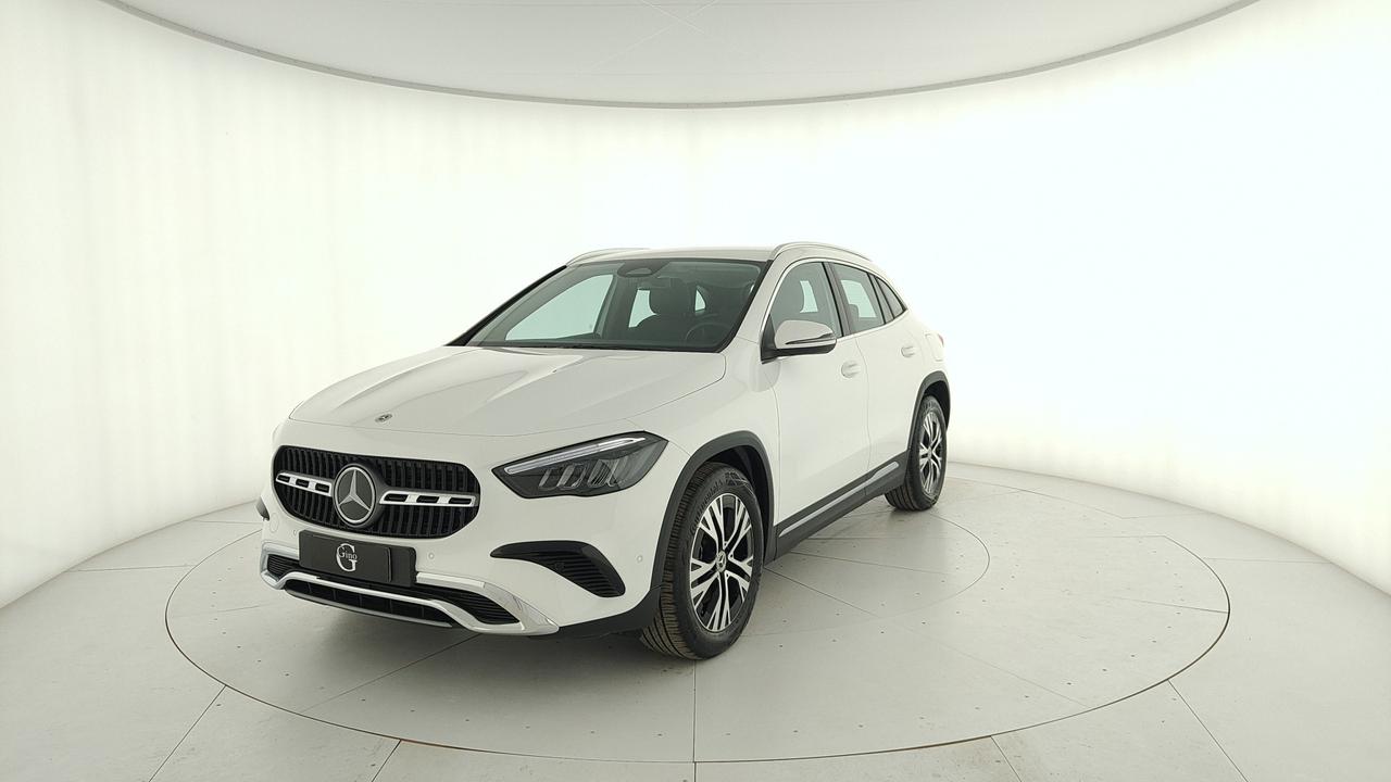 Mercedes-Benz GLA 180 d Progressive Advanced auto