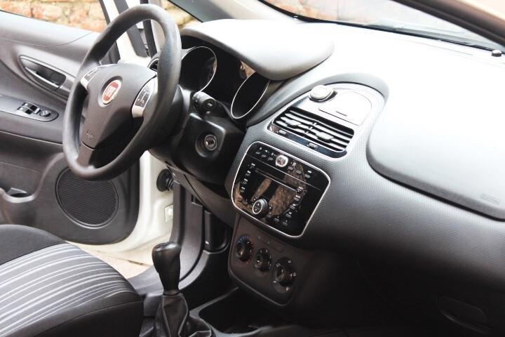 Fiat Punto Evo 1.3 Mjt 75 CV DPF S&S Dynamic 8 GOMME ESTIVE\TERMICHE