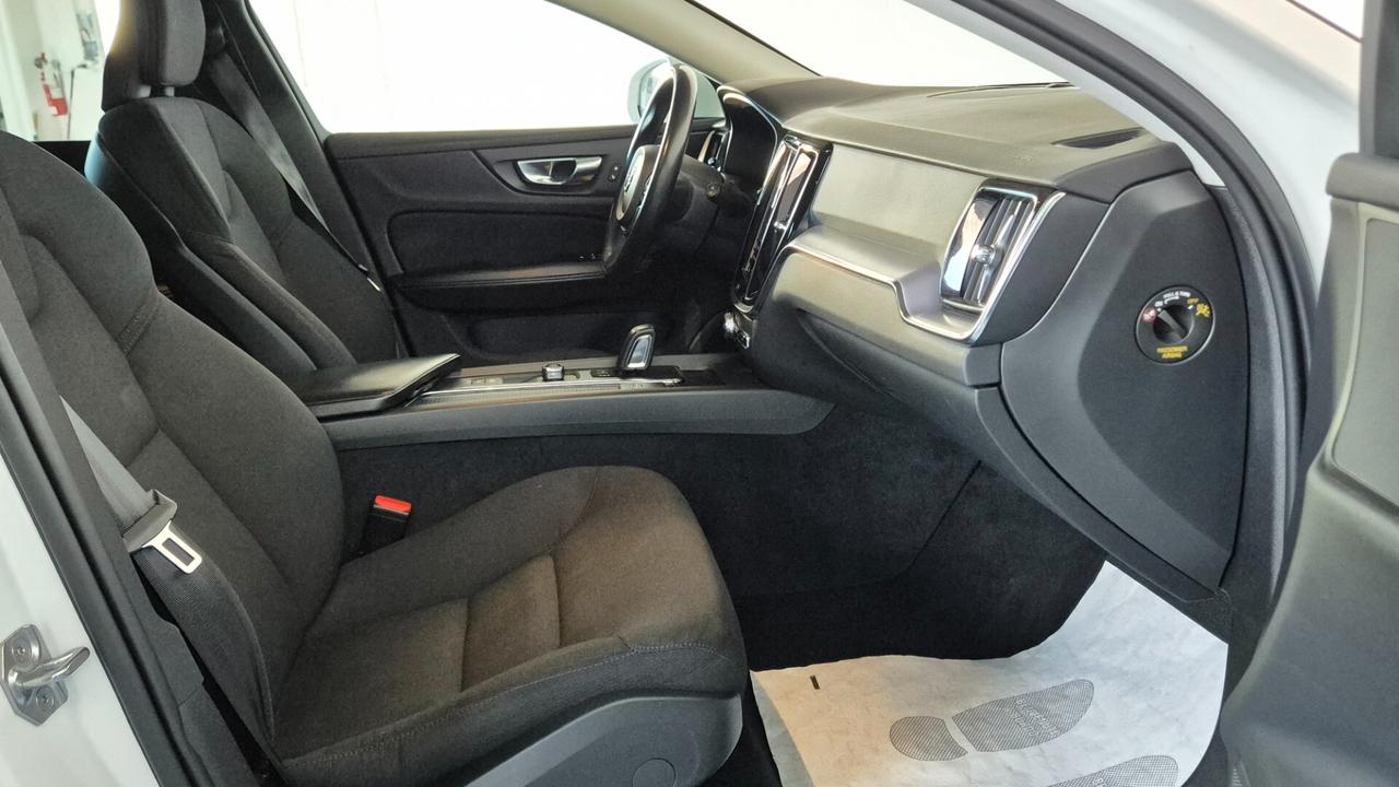 Volvo V60 B4 (d) Geartronic Momentum Business