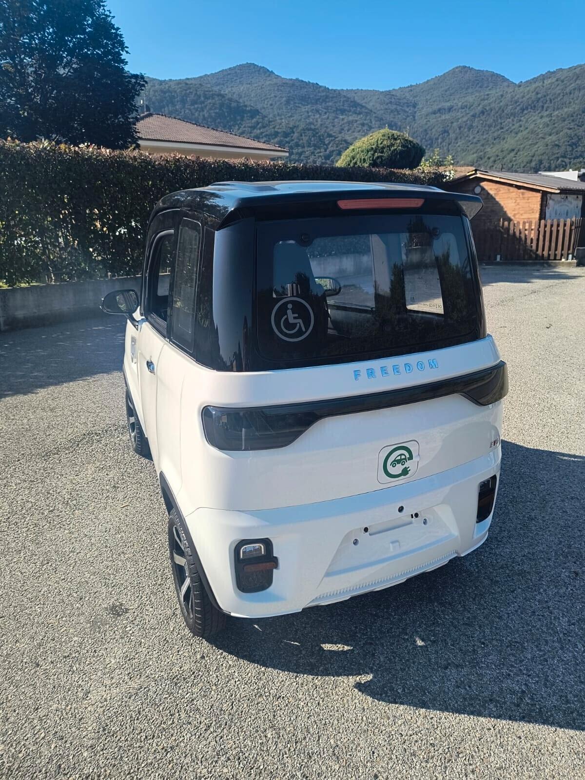 FREEDOM EVO anziani o disabili SENZA PATENTE MINICAR