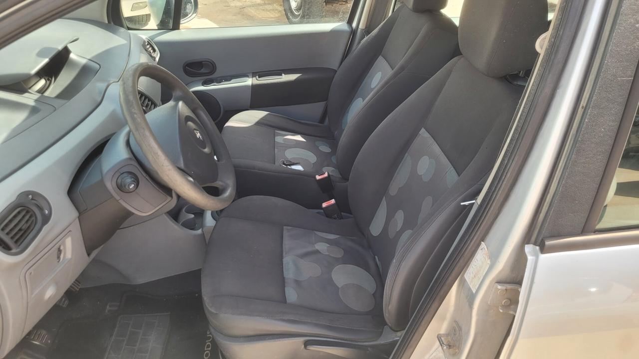 Renault Modus Grand 1.5 dCi 85CV Dynamique