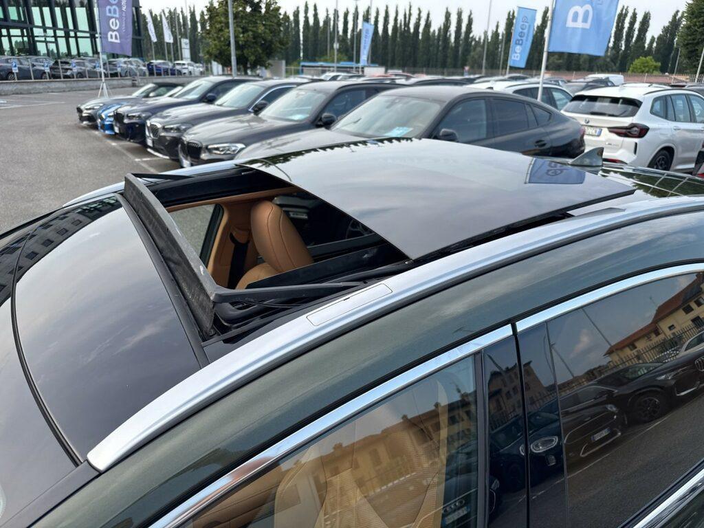 Lexus NX 2.5 Hybrid Luxury 4WD e-CVT