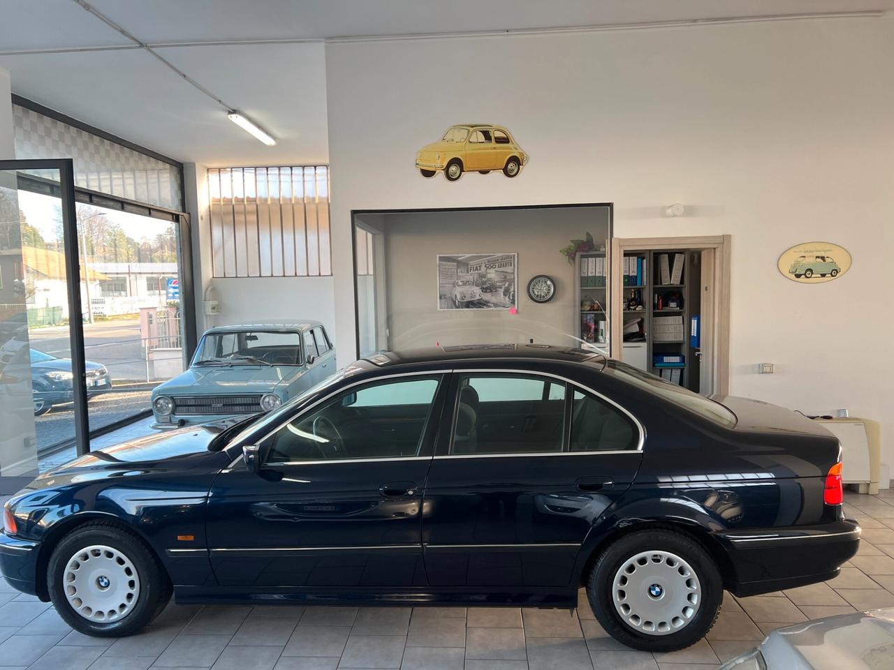 Bmw 520 520i 24V cat Attiva