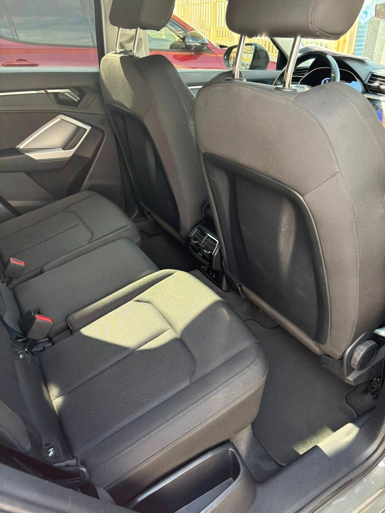 Audi Q3 sportback 150cv S-Line uniprò