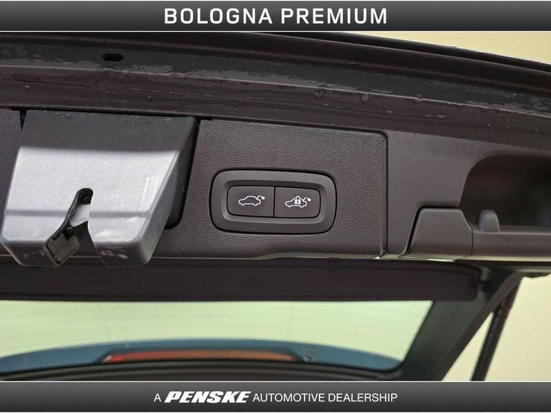 Volvo XC60 XC60 B4 (d) AWD automatico Plus Bright