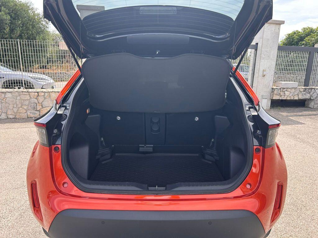 Toyota Yaris Cross 1.5 Hybrid Orange Edition