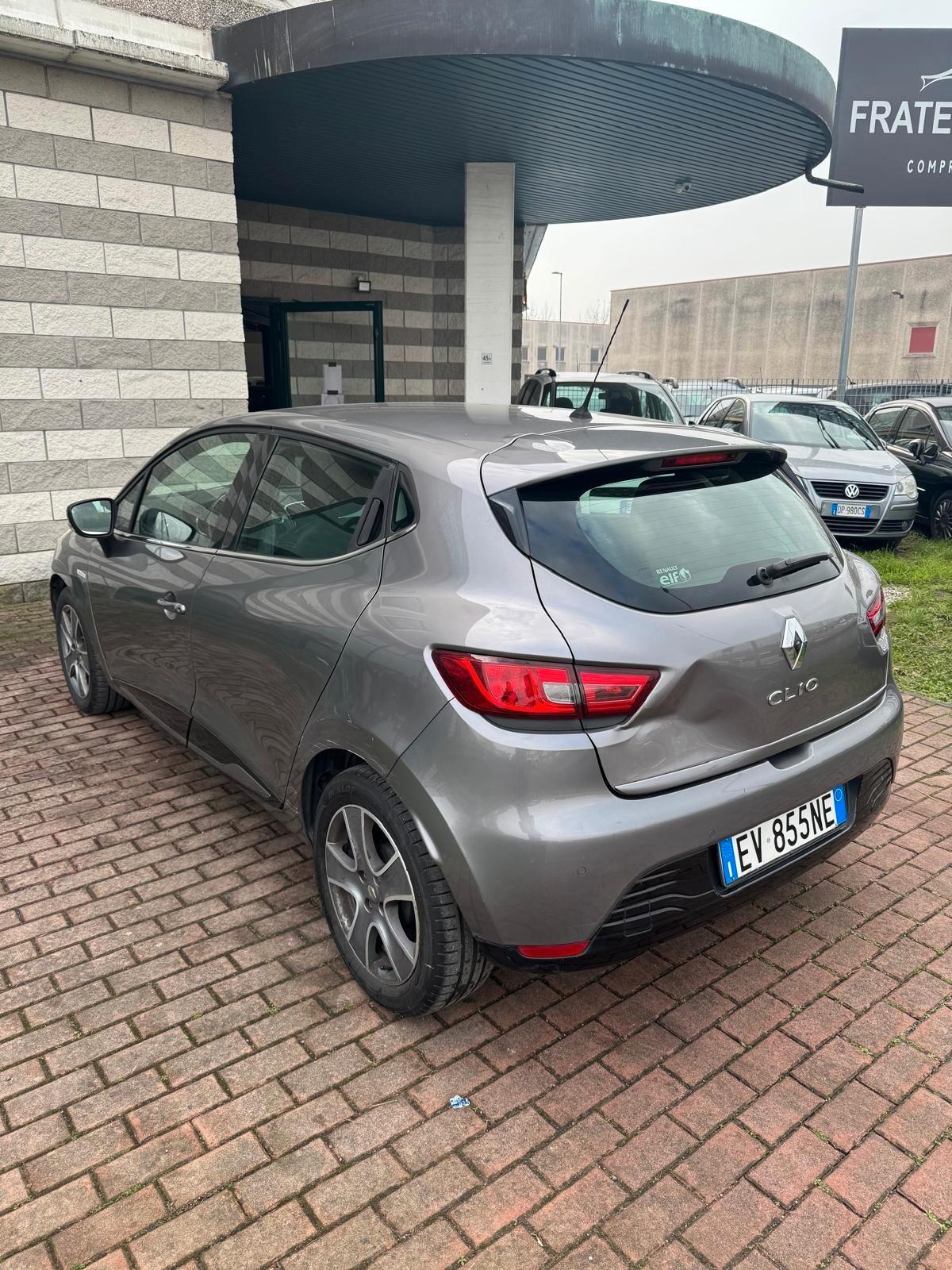 Renault Clio 1.2 75CV 5 porte Costume National