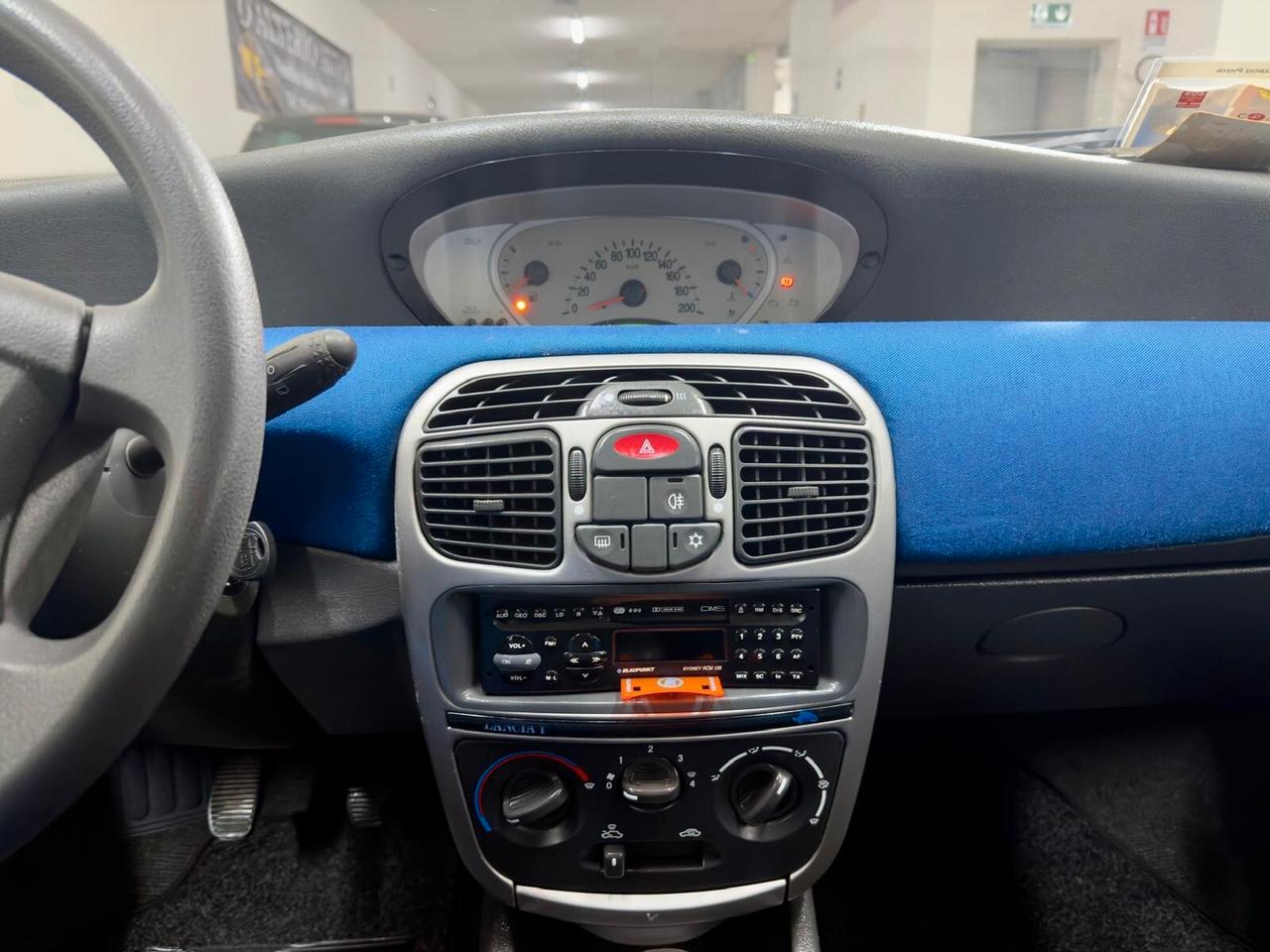 Lancia Y 1.2i 16V cat LX