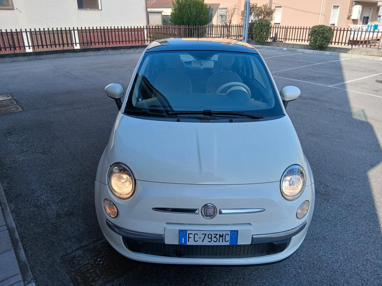 Fiat 500 1.2 Lounge + Navi OK per neo patentato