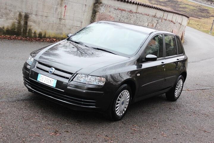 Fiat Stilo MJET 5 porte Dynamic KIT DISTRIBUZIONE APPENA SOSTITUITO GOMME ALL SEASON