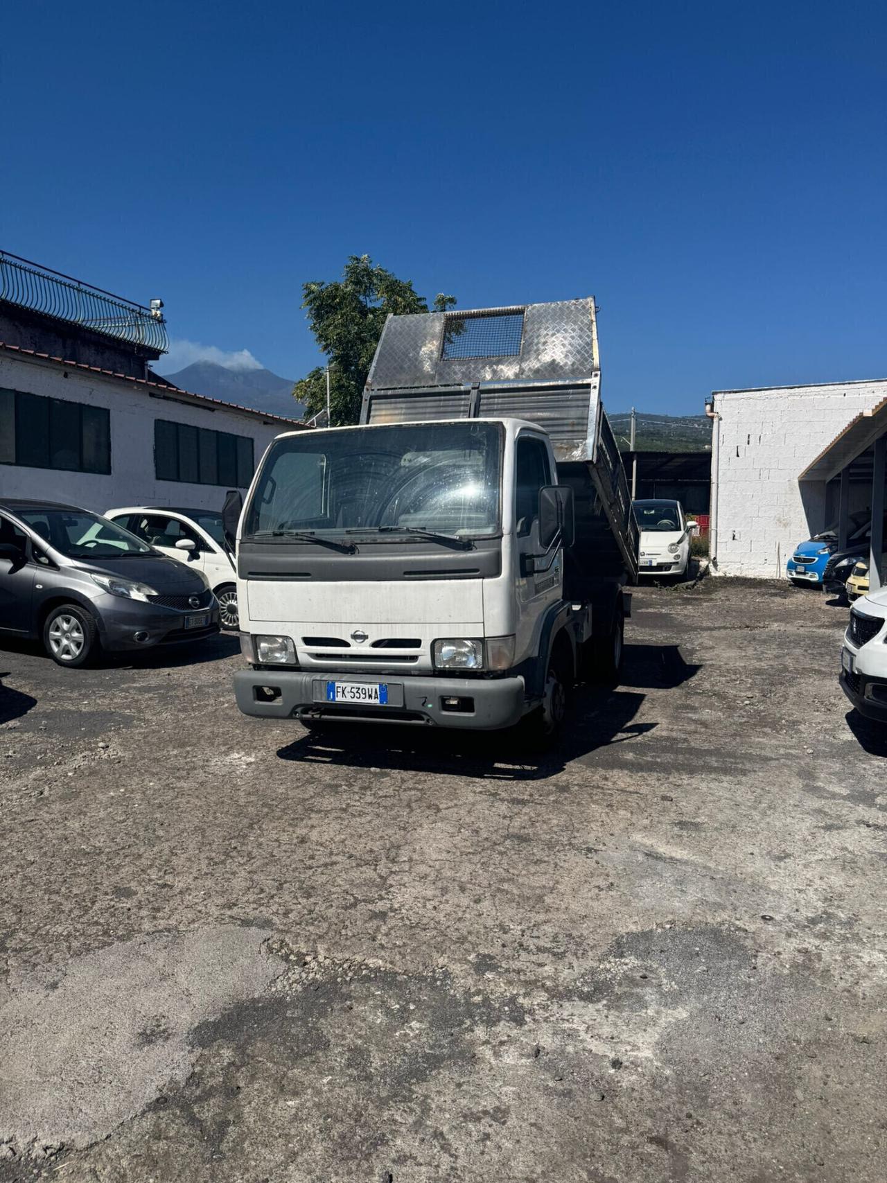 NISSAN CABSTAR E 120 RIBALTABILE 3 LATERALE ANNO 2003