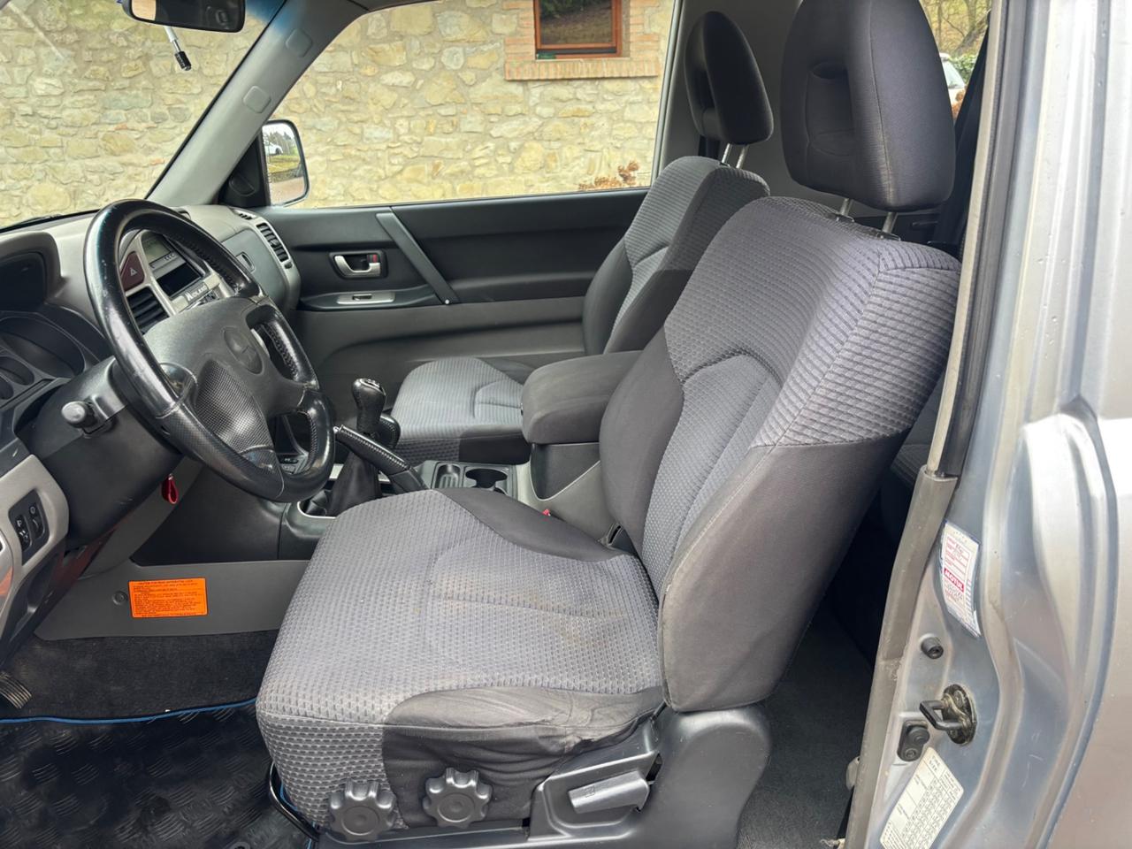 Mitsubishi Pajero GLS 2.5 TDI 3p. 116 CV