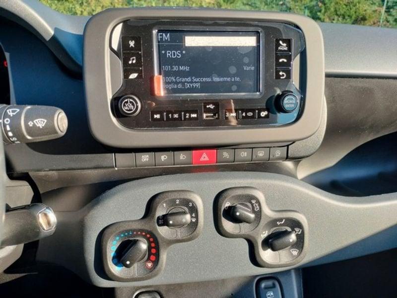 FIAT Panda Panda 1.0 FireFly S&S Hybrid Icon, 5 posti e stereo Bluetooth con comandi al volante!