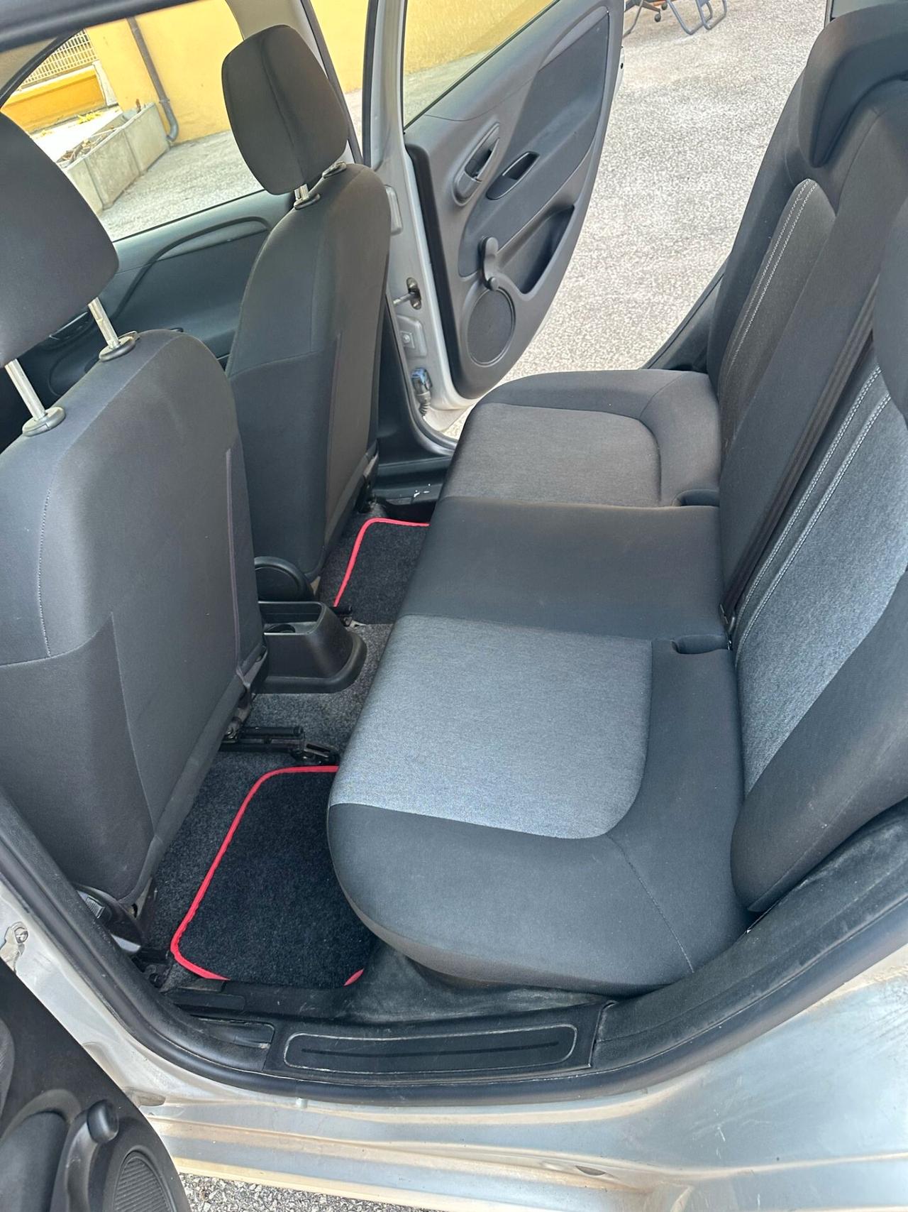 Fiat Punto 1.2 8V 5 porte Lounge con impianto GPL anche neopatentati