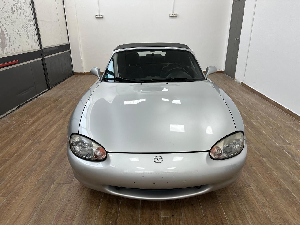 Mazda MX-5 1.6i 16V cat