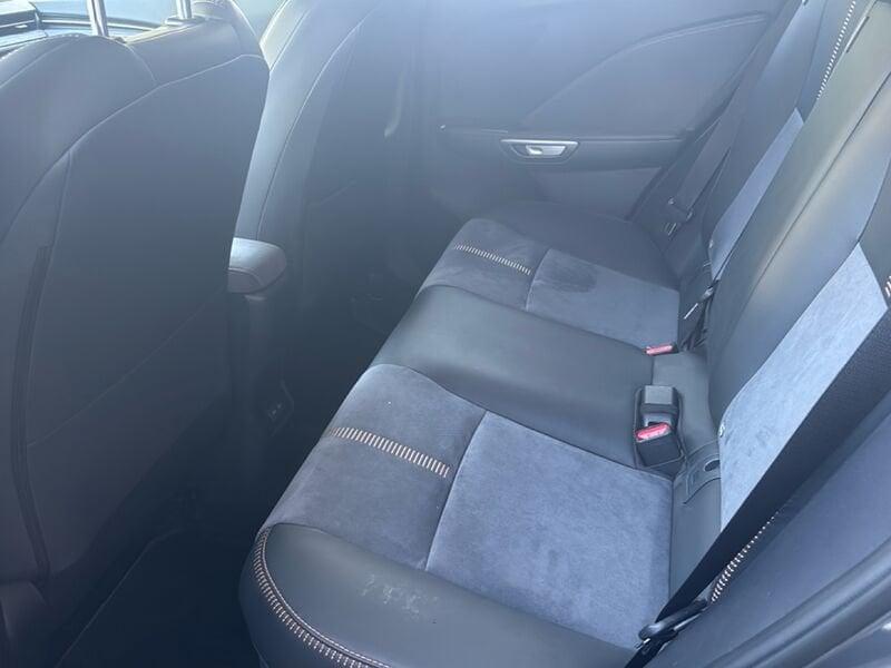 Lexus LBX 1.5 Hybrid 136 Cool 4WD